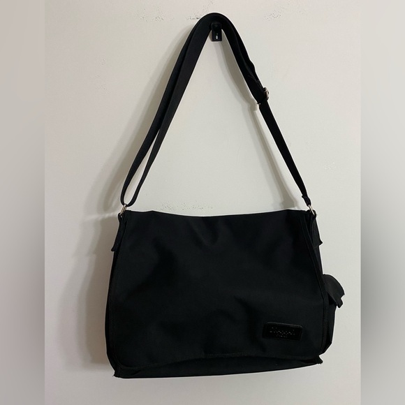 Drakkar Noir Messenger Canvas Laptop Bag, 4 Velcro or Zip Sections, 1 Pouch - Picture 1 of 11